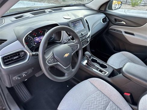 Used 2022 Chevrolet Equinox LS w/ LS Convenience Package image 18