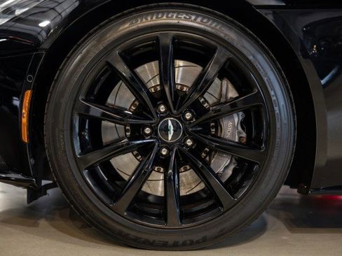 Used 2021 Aston Martin DB11 Volante image 50