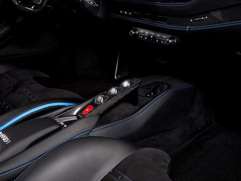 Certified 2022 Ferrari F8 Tributo RWD image 53