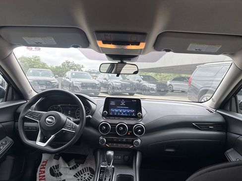 Used 2025 Nissan Sentra SV FWD image 18