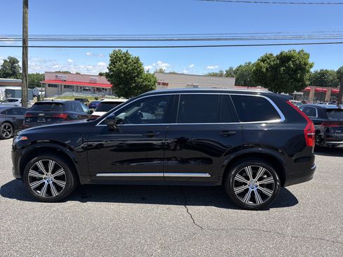Certified 2025 Volvo XC90 T8 Ultra w/ Protection Package Premier AWD/4WD image 4