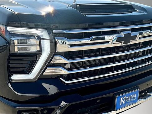 Used 2024 Chevrolet Silverado 2500 High Country w/ High Country Premium Package AWD/4WD image 34