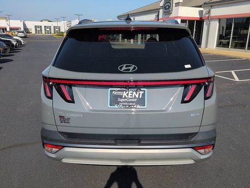 Used 2025 Hyundai Tucson Limited AWD/4WD image 6
