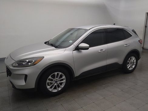 Used 2020 Ford Escape SE FWD image 2