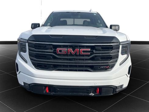 Used 2025 GMC Sierra 1500 AT4 image 8