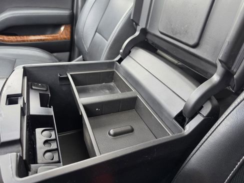Used 2019 Chevrolet Tahoe Premier AWD/4WD image 24