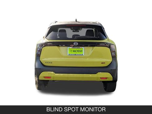 New 2026 Nissan Kicks SR FWD image 10
