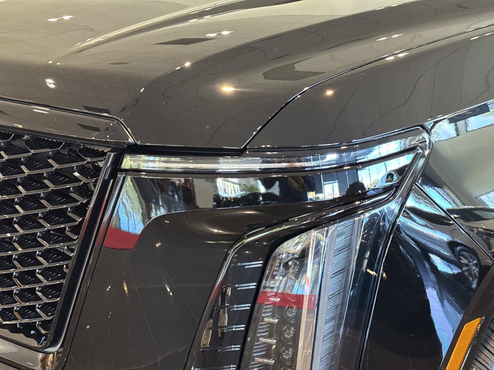 Used 2026 Cadillac Escalade V w/ LPO, ONYX Package AWD/4WD image 9