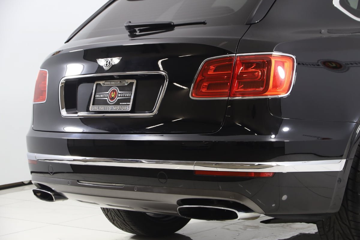 Used 2018 Bentley Bentayga AWD/4WD image 59