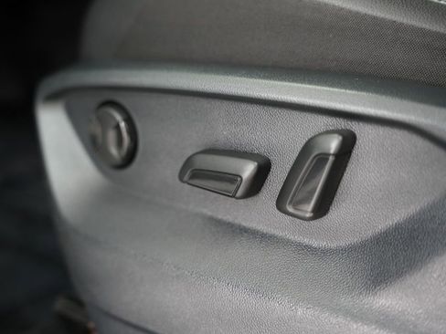 Used 2021 Volkswagen Tiguan SE w/ Panoramic Sunroof Package FWD image 44