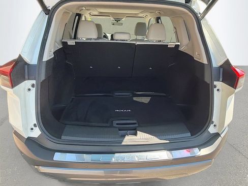 Used 2023 Nissan Rogue SL w/ SL Premium Package AWD/4WD image 13