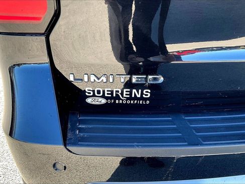 Certified 2024 Ford Expedition Limited image 18