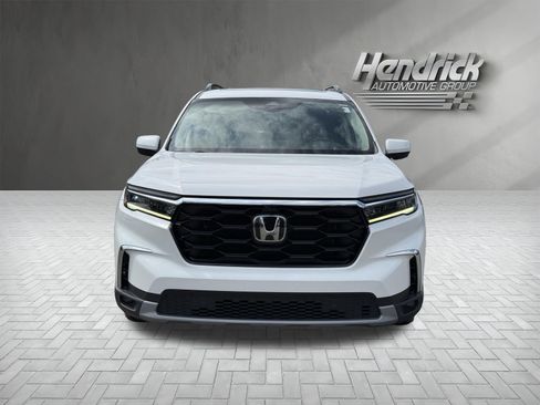 Used 2023 Honda Pilot Elite image 3