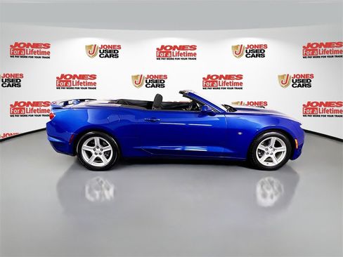 Used 2023 Chevrolet Camaro LT w/ Technology Package image 24