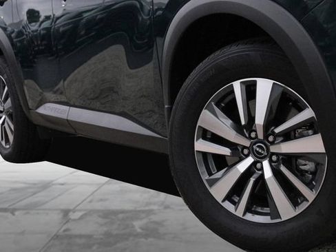 Certified 2025 Nissan Pathfinder SL AWD/4WD image 3