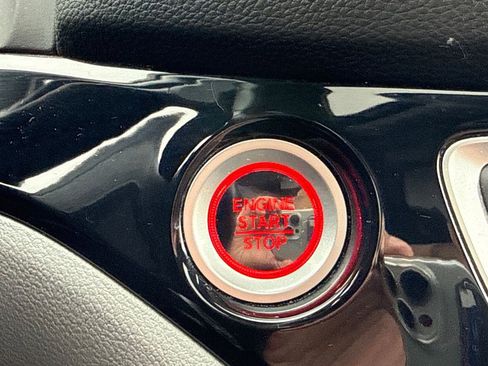 Used 2021 Honda Pilot Touring image 31