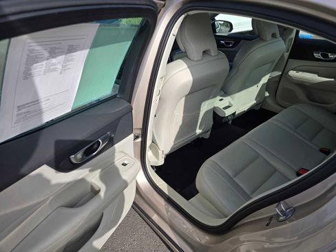 Used 2024 Volvo S60 B5 Plus image 15