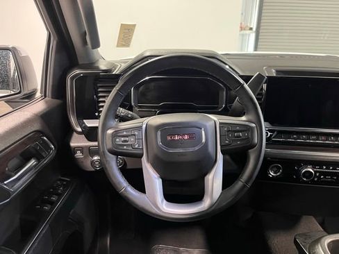 Used 2024 GMC Sierra 1500 SLT image 22
