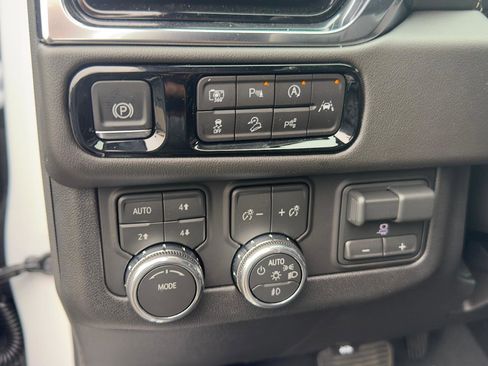 New 2026 GMC Yukon XL Elevation image 19