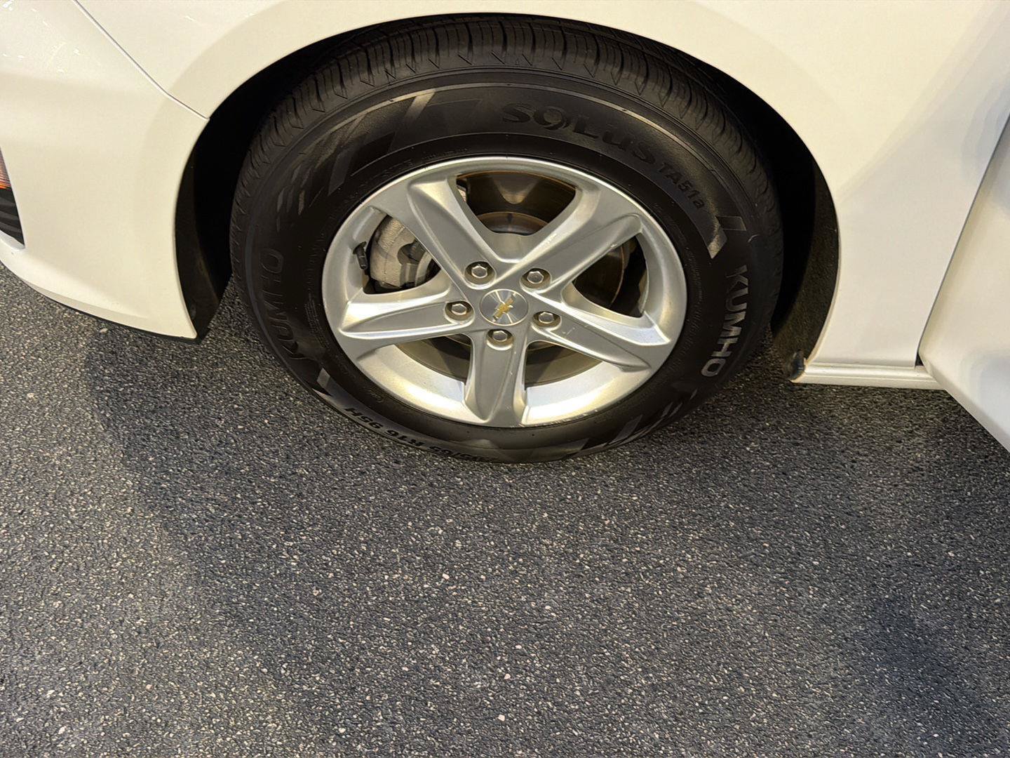 Used 2023 Chevrolet Malibu LS FWD image 34