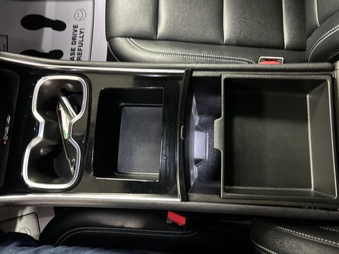 Used 2025 Chevrolet Traverse LT w/ Enhanced Driving Package image 21