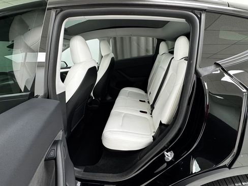 Used 2024 Tesla Model Y Long Range image 12