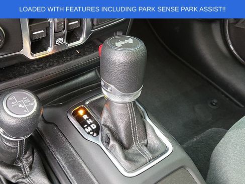 Used 2025 Jeep Wrangler Unlimited Sahara w/ Safety Group AWD/4WD image 14