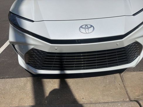 Used 2025 Toyota Camry XLE w/ Premium Plus Package image 12