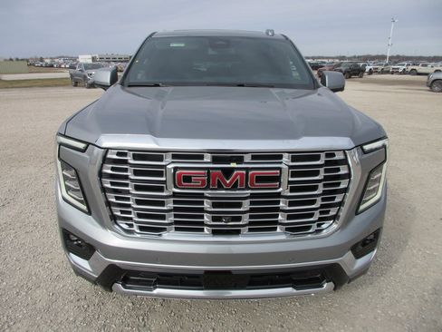 New 2026 GMC Yukon XL Denali w/ Sun & Power Step Package image 10