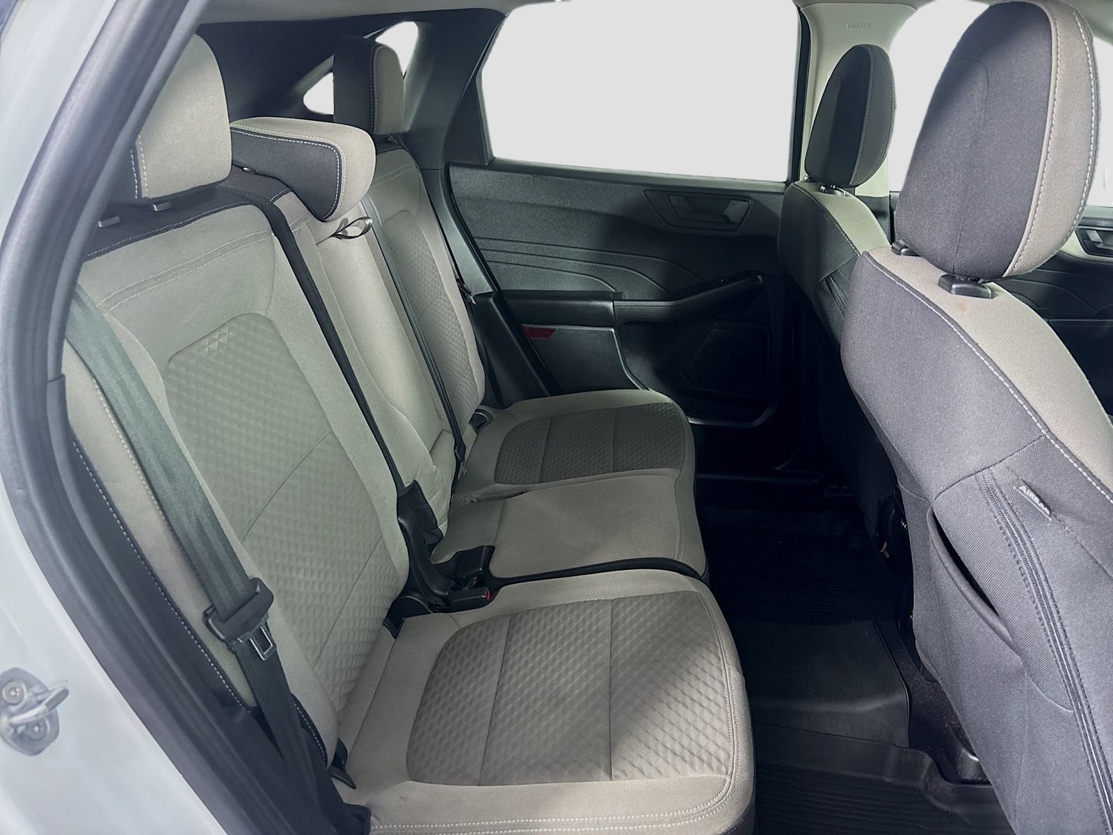 Used 2022 Ford Escape SE w/ SE Sport Appearance Package FWD image 25