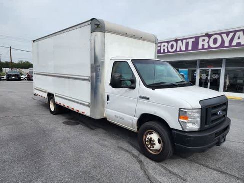 Used 2018 Ford E-350 and Econoline 350 Super Duty image 29