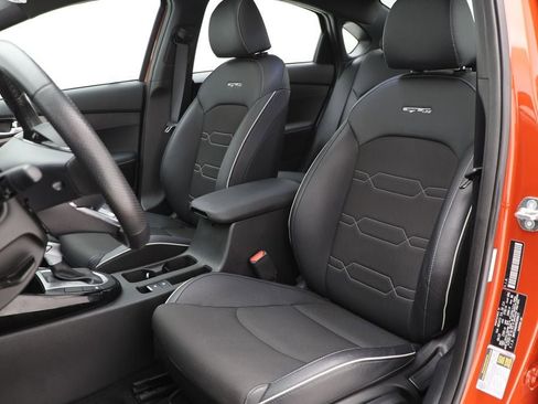 Used 2024 Kia Forte GT-Line w/ GT-Line Premium Package image 15