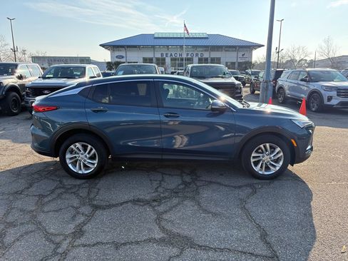 Used 2024 Buick Envista Preferred w/ Convenience I Package image 4