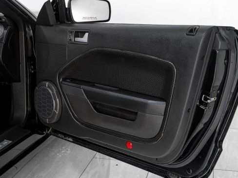 Used 2008 Ford Mustang GT image 33