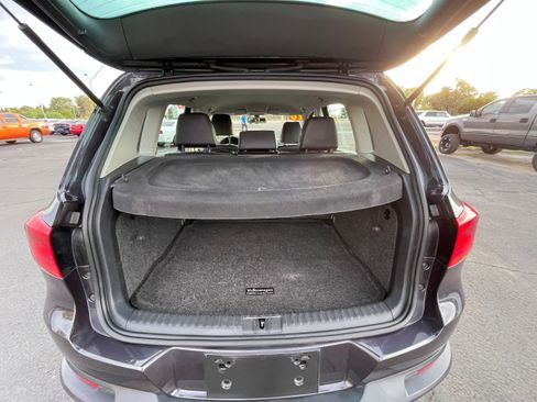 Used 2016 Volkswagen Tiguan S image 28