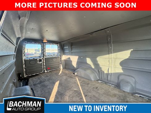 Used 2013 Ford E-250 and Econoline 250 Commercial image 6