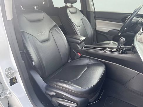 Used 2022 Jeep Compass Limited AWD/4WD image 13