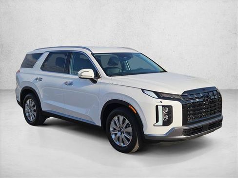 Used 2025 Hyundai Palisade SEL FWD image 3