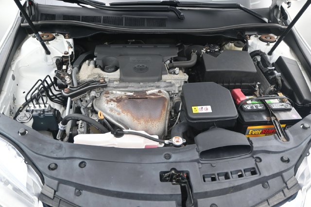 Used 2017 Toyota Camry XLE w/ Moonroof Package FWD image 18