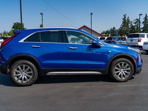 Used 2022 Cadillac XT4 Premium Luxury w/ Safety Alert Package AWD/4WD image 8