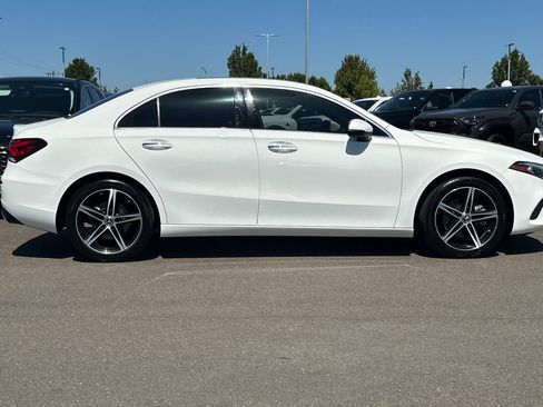 Used 2019 Mercedes-Benz A 220 4MATIC image 3