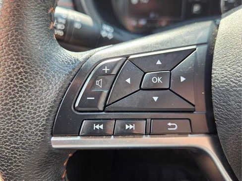 Used 2024 Nissan Kicks SR w/ Exterior Package FWD image 29