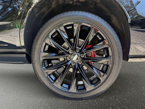 Used 2026 Cadillac Escalade V w/ LPO, ONYX Package image 15