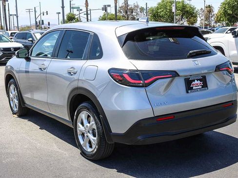 Used 2023 Honda HR-V LX image 8