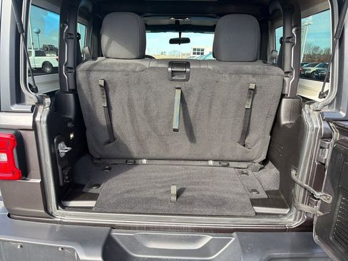 Used 2019 Jeep Wrangler Rubicon w/ LED Lighting Group image 22