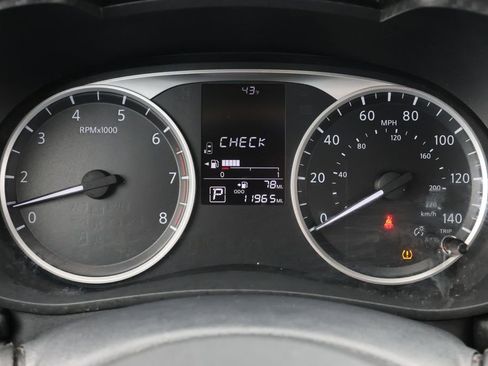 Used 2024 Nissan Versa S w/ Trunk Package image 16