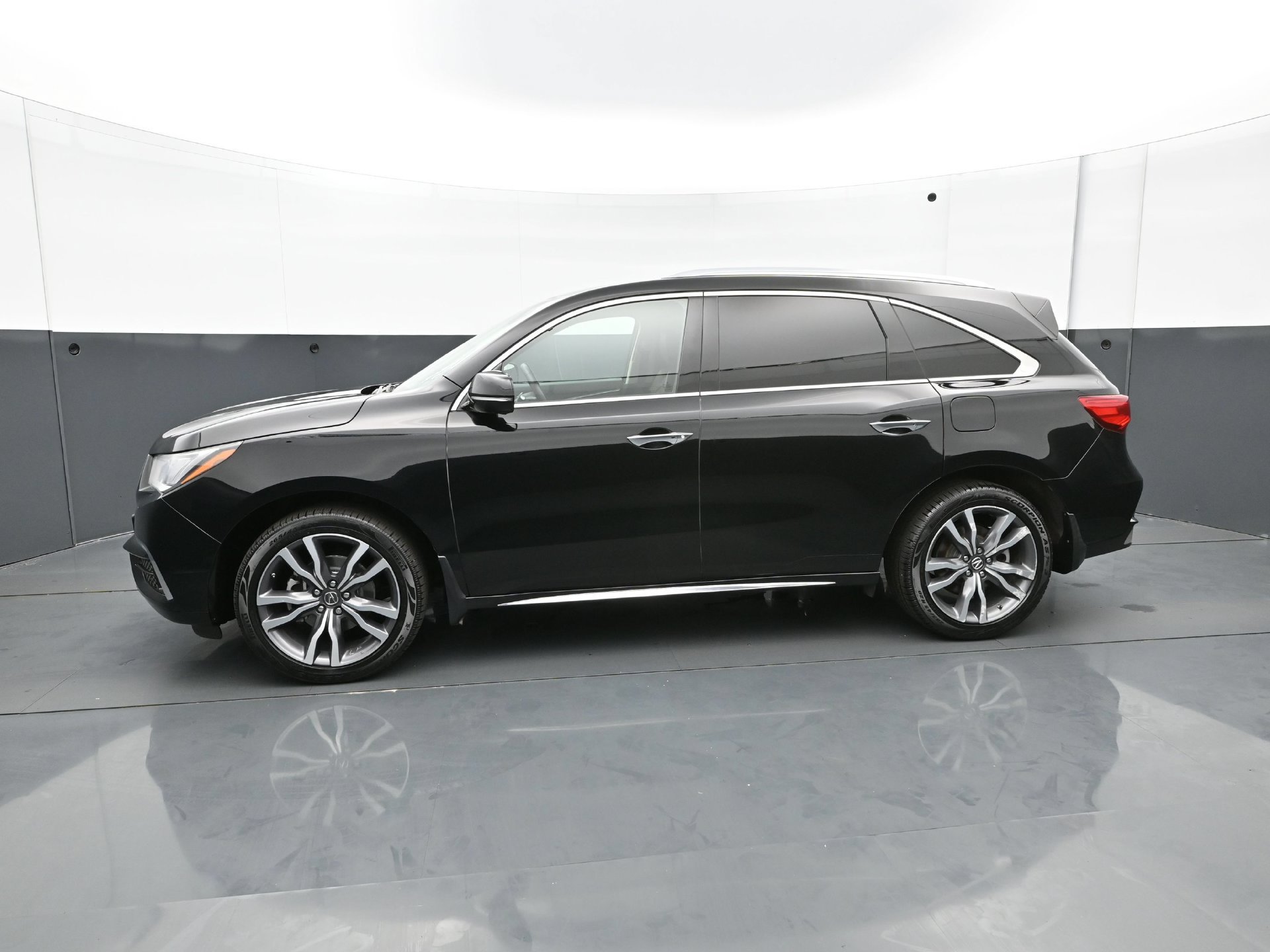 Used 2019 Acura MDX w/ Advance Package AWD/4WD image 3