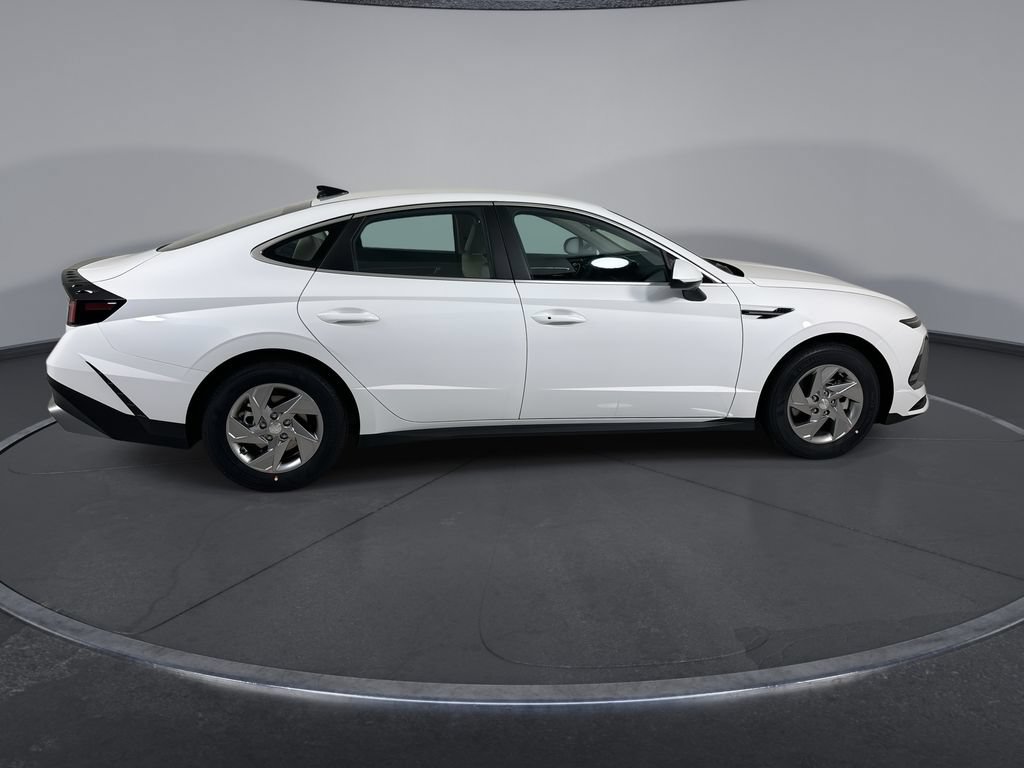 New 2026 Hyundai Sonata SE FWD image 9