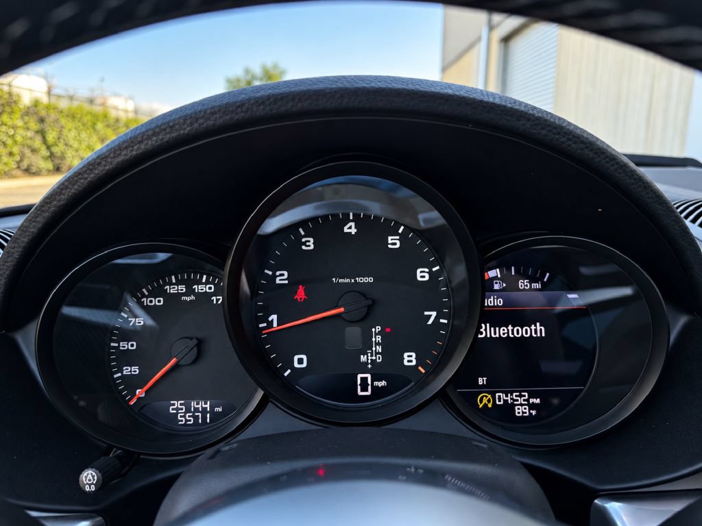 Used 2020 Porsche 718 Boxster RWD image 22