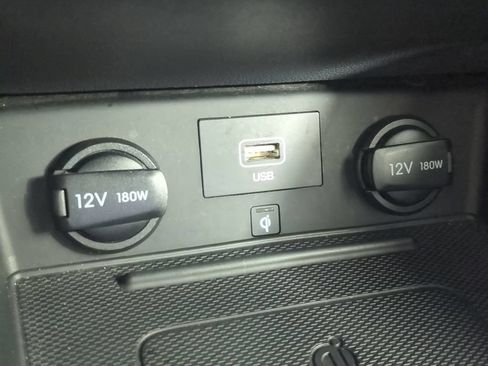 Used 2020 Hyundai Ioniq SEL FWD image 25
